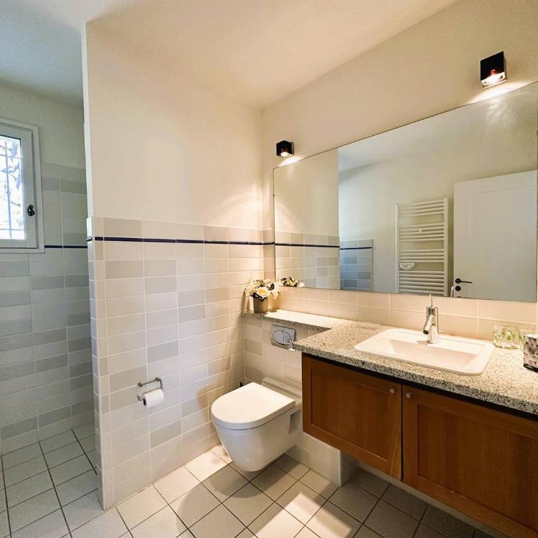 Villa Les Romarins pour 8 personnes avec vue mer panoramique et piscine chauffée à La Londe-les-Maures - Maison de Vacances 4 Chambres - 23