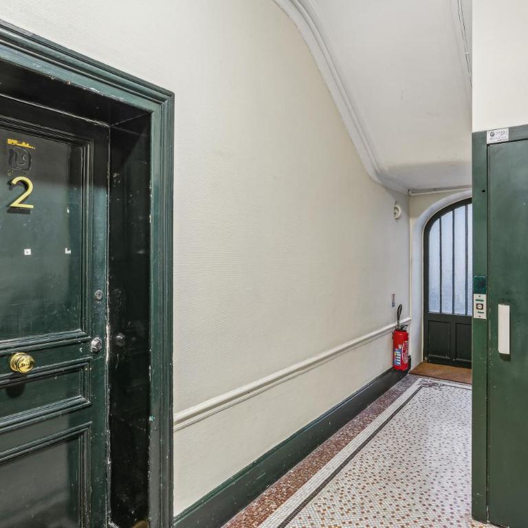 Lavie Maison AC and Hot Tub close Arc de Triomphe - Appartement 1 Chambre - 12