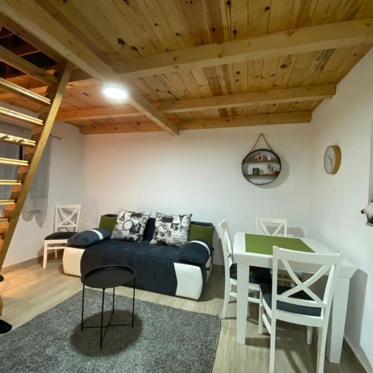 Casa Vidica - One-Bedroom House - 11