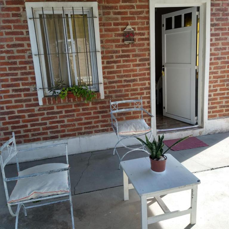 Monoambiente con baño privado, cocina, heladera y cochera en Pueblo Belgrano - Apartamento de 1 dormitorio - 10