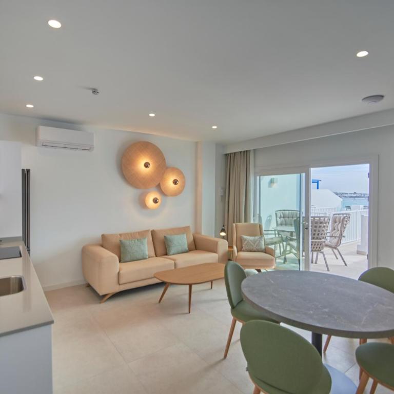 Blancazul Deluxe Casa Domingo - Two-Bedroom Apartment with Terrace and Sea View - 10