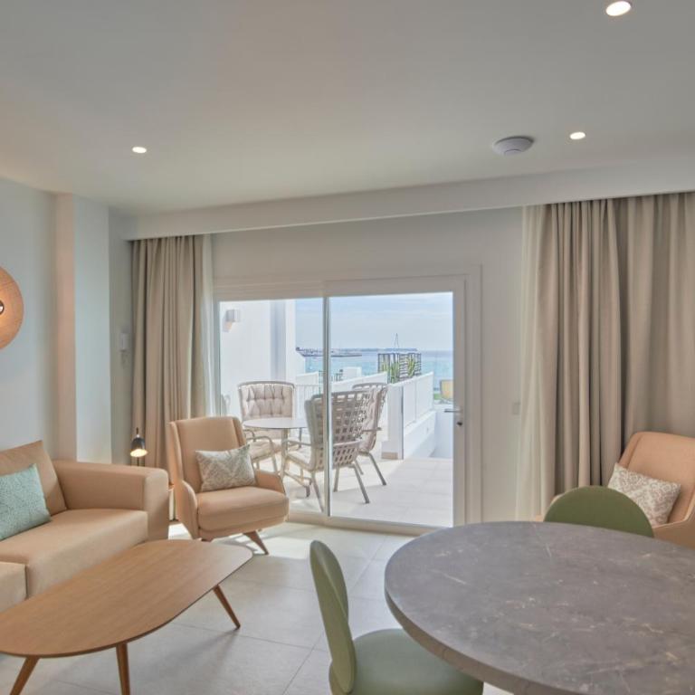 Blancazul Deluxe Casa Domingo - Two-Bedroom Apartment with Terrace and Sea View - 12