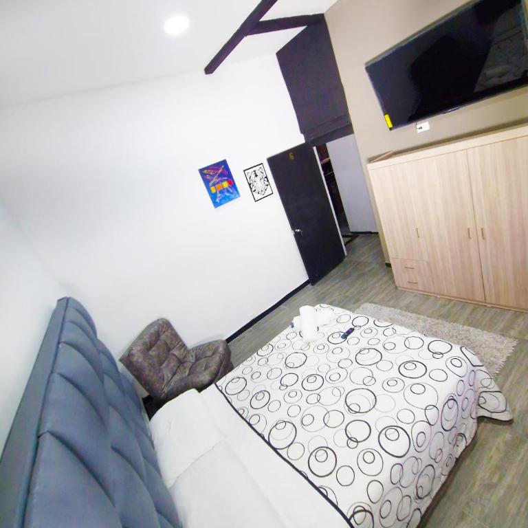 Urban 8 Bedrooms Apartment at Poblado - Apartamento - 8