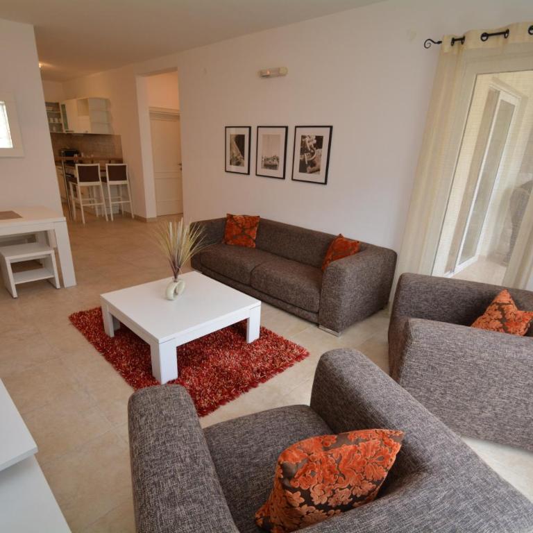 Muo Apartments - Comfort One-Bedroom Apartment with Balcony - 7