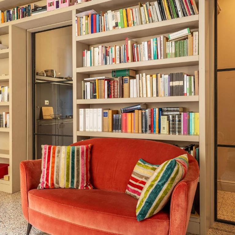 GuestHost - Central and Modern apartment in Rione Monti - Appartamento con 2 Camere da Letto - 2