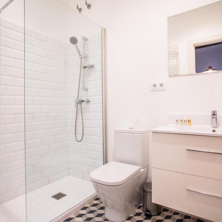 44MAL1084- Bright 2BR apartment - Two-Bedroom Apartment - 6