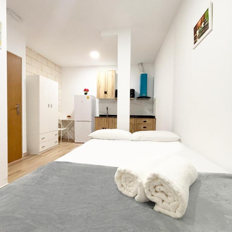 Céntrico, luminoso y nuevo - One-Bedroom Apartment - 1