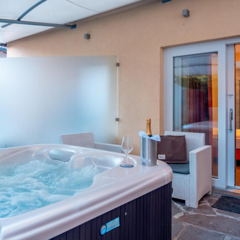 Casa da Carmen Boutique & Private Spa - Camera King con Vasca Idromassaggio - 6