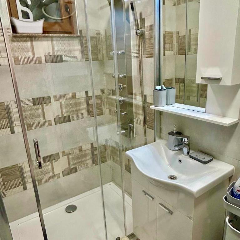 Center Point Sarajevo - Two-Bedroom Apartment - 31