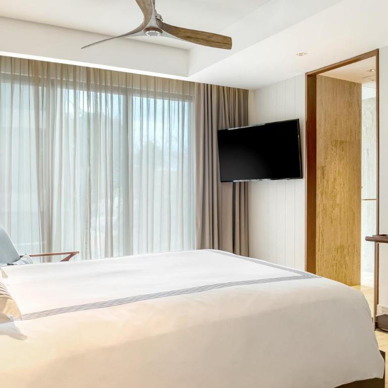 Hyatt Centric Playa del Carmen - Downtown House & Beach House - King Room with One King Bed - Downtown House - 4