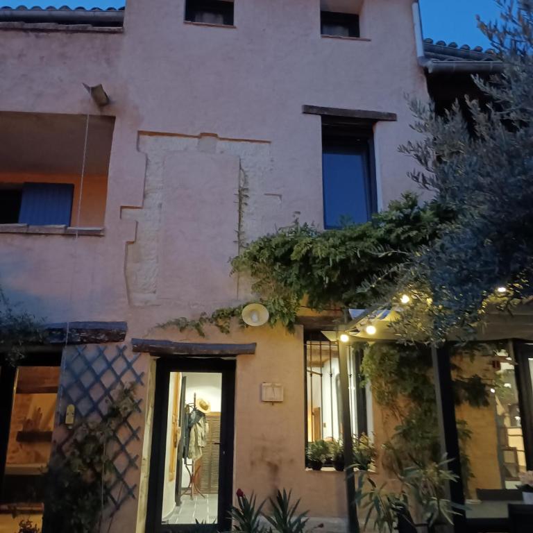 Chambre d'hôte Les Oulies Bédoin - Chambre Quadruple avec Balcon - 18
