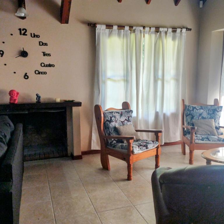 Chalet con Piscina exclusiva en el centro de Mar de las Pampas - Casa de 6 dormitorios - 12