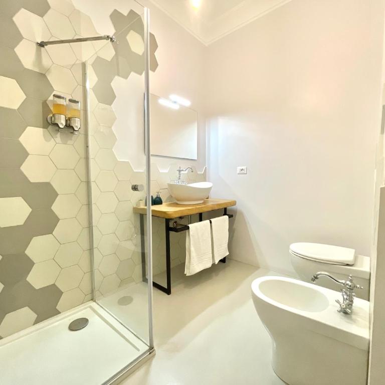 Le porte di Lecce Suites - Camera Matrimoniale Deluxe con Balcone - 8