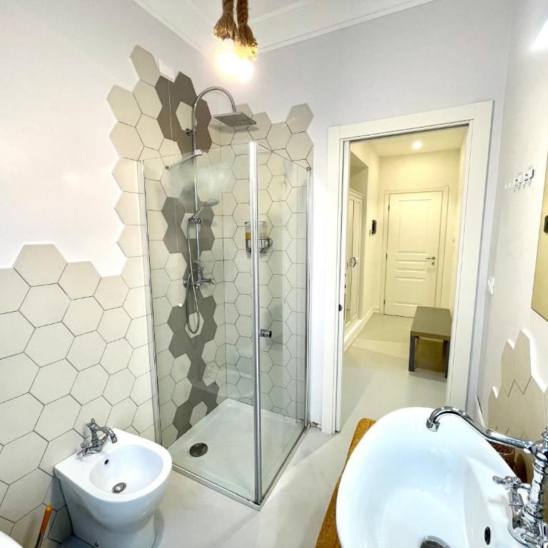 Le porte di Lecce Suites - Camera Queen con Balcone - 7