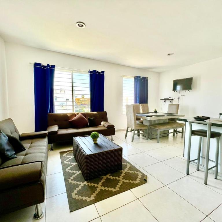 Alejandría Depto Moderno - Café Luxury - 3 Min Malecón y Playas - Three-Bedroom Apartment - 2