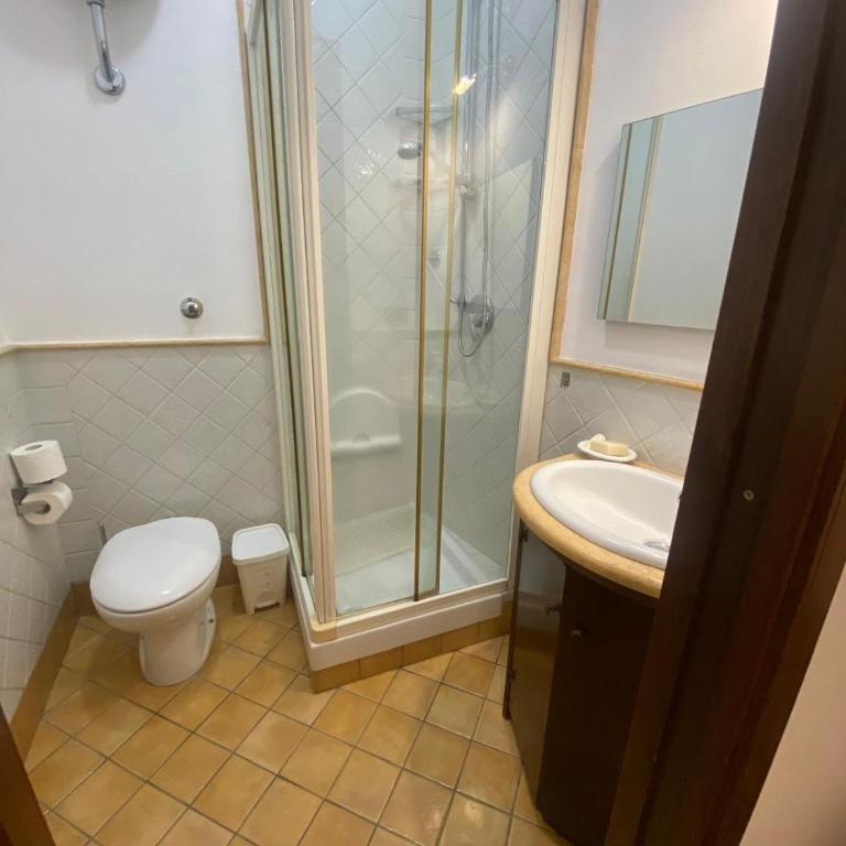 DimoraDora - Appartamento con 2 Camere da Letto e Balcone - 17