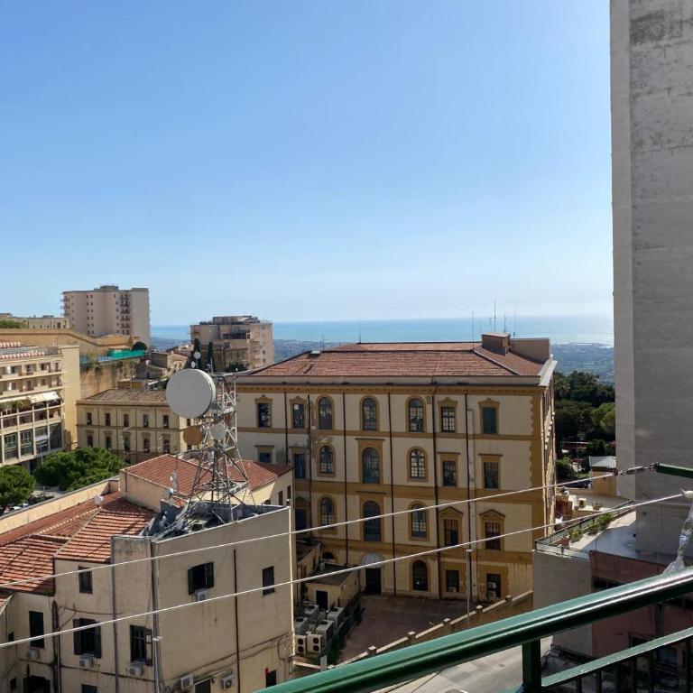 DimoraDora - Appartamento con 2 Camere da Letto e Balcone - 33