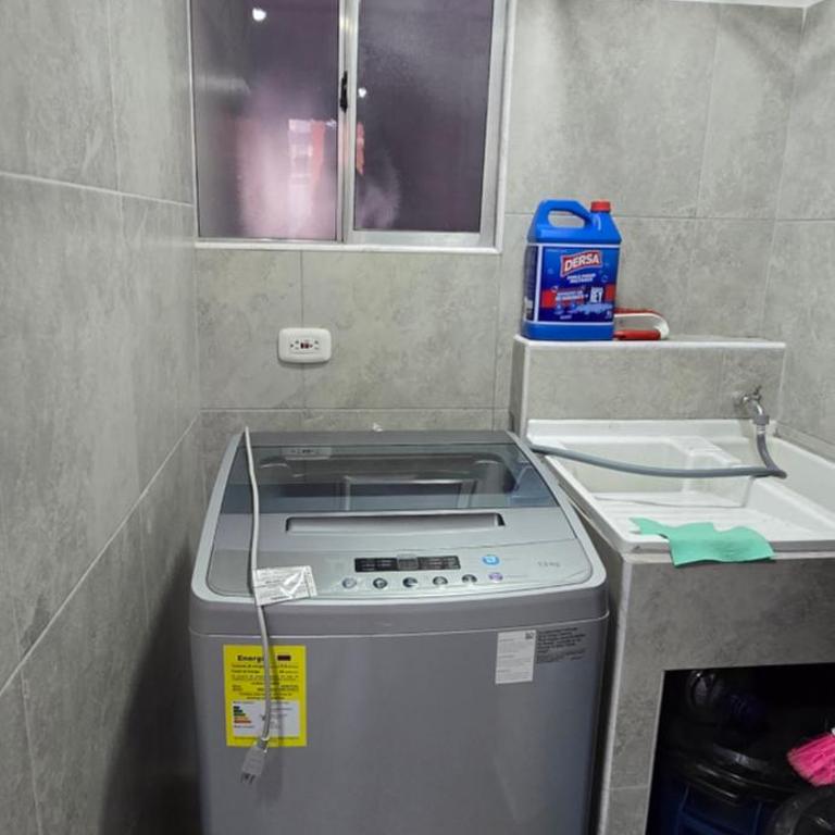 Apartamento con parqueadero y piscina - Apartamento de 2 dormitorios - 17