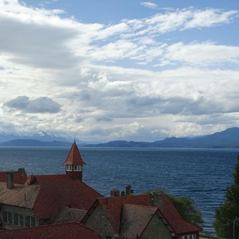 Departamento con Vista al Lago en el centro de Bariloche - Apartamento de 1 dormitorio - 2