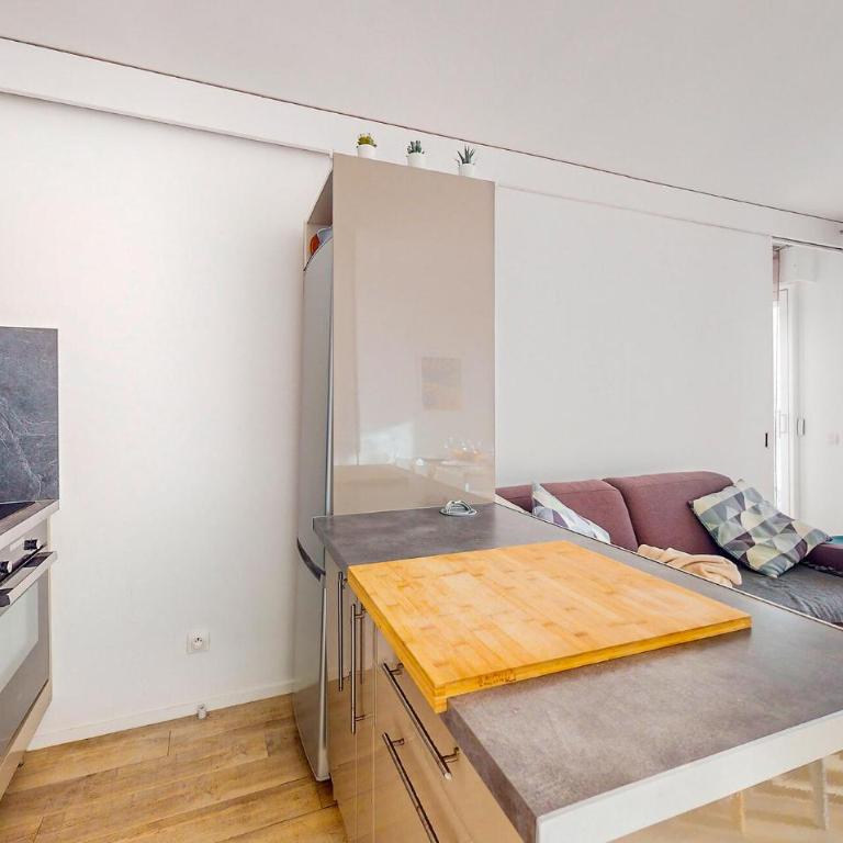 Gorgeous Apartment In Royan With House Sea View - Two-Bedroom Apartment - 6