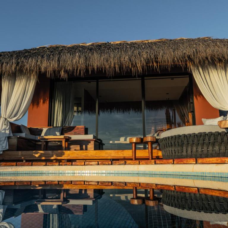Lu Vee Oasis - Suite con cama extragrande y vistas al mar - 2