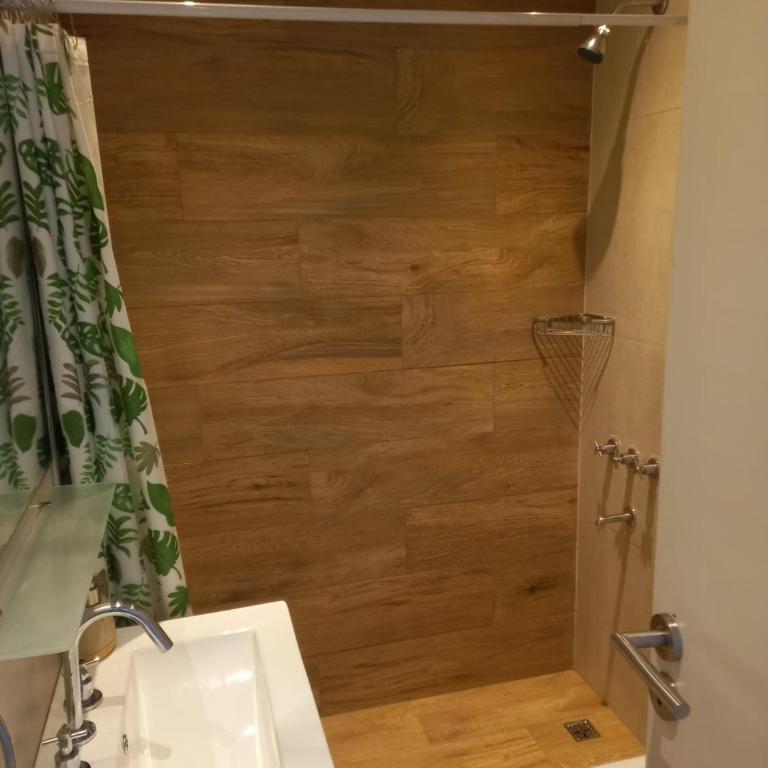 Depto 2 Amb reciclado mucha luz! - Apartamento de 1 dormitorio - 16