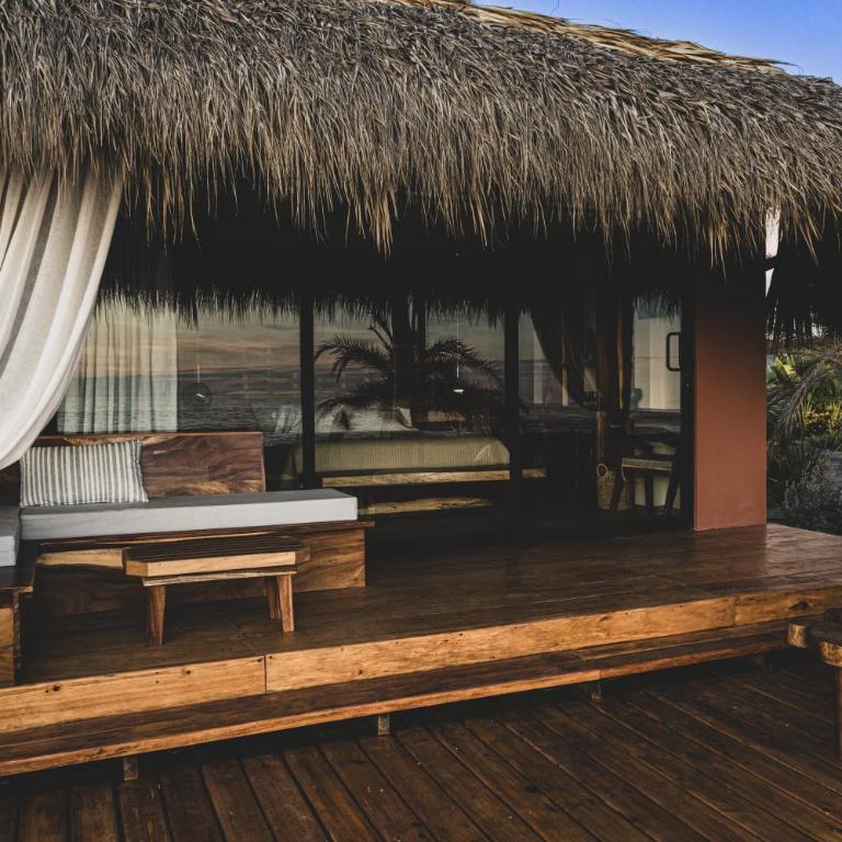 Lu Vee Oasis - Suite con cama extragrande y vistas al mar - 10