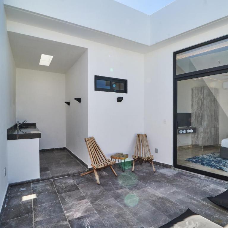 Luxury 2 Story Penthouse with Private Pool, Gym & Rooftop - Apartamento - 2 niveles - 19