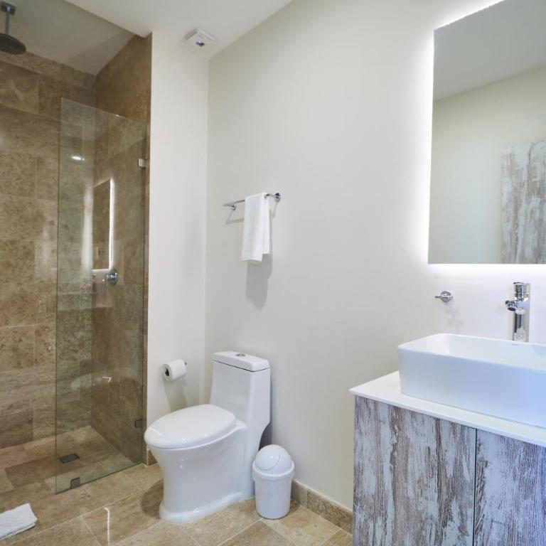 Luxury 2 Story Penthouse with Private Pool, Gym & Rooftop - Apartamento - 2 niveles - 21
