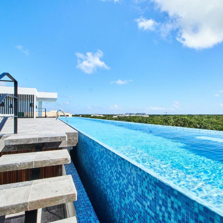 Luxury 2 Story Penthouse with Private Pool, Gym & Rooftop - Apartamento - 2 niveles - 2