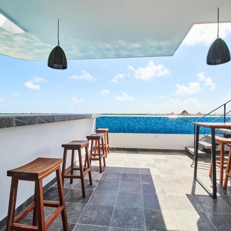 Luxury 2 Story Penthouse with Private Pool, Gym & Rooftop - Apartamento - 2 niveles - 30