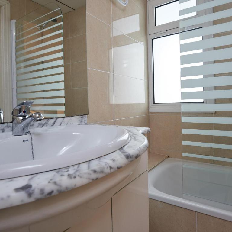 DIFFERENTFLATS Acantilados - Apartamento de 1 dormitorio con terraza - 15