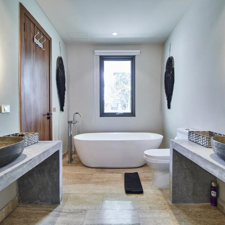 Luxury Villa with 2 Pools, Open Terraces and Sun Deck - Villa con piscina privada - 7