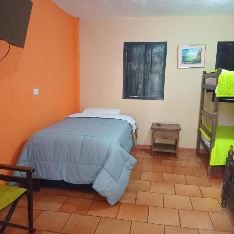 Hostal Santa Isabel - Habitación Familiar - 1