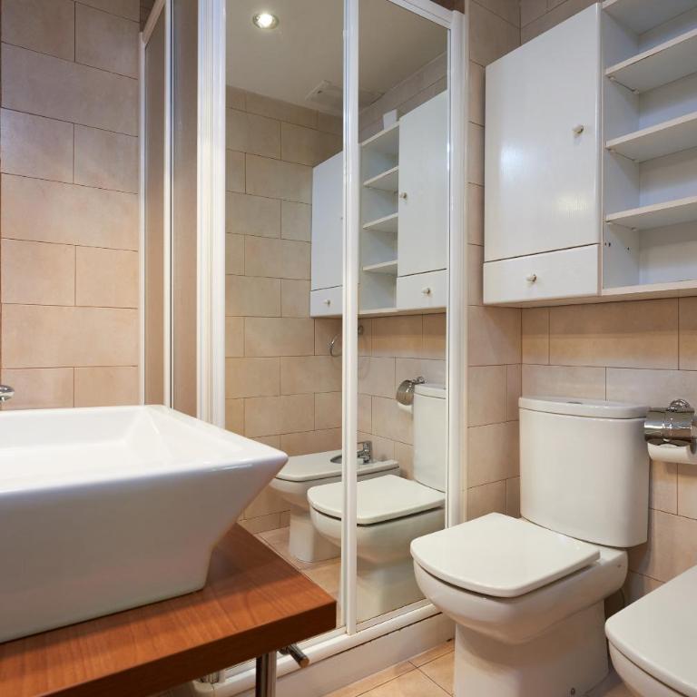 DIFFERENTFLATS Decathlon - Apartamento de 2 dormitorios con terraza - 4