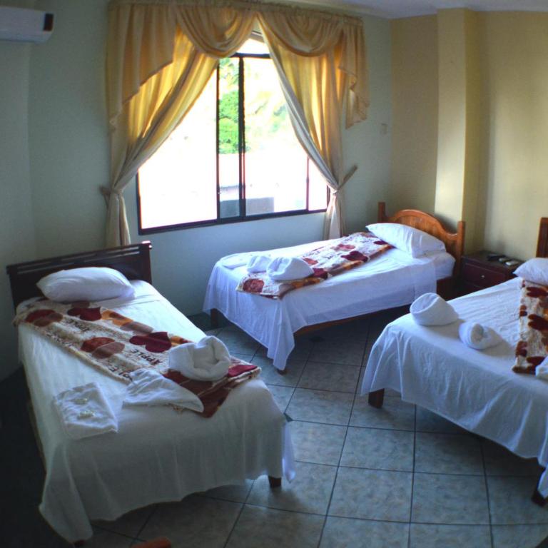 Hostal Andry - Habitación Triple con baño privado - 10