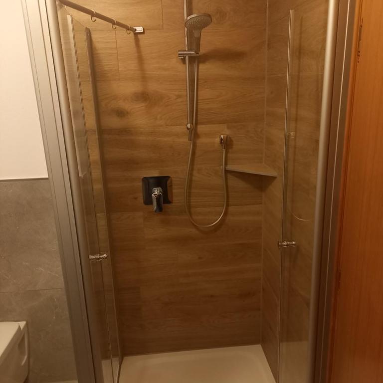 Achtalgarten - Apartment mit 1 Schlafzimmer - 11