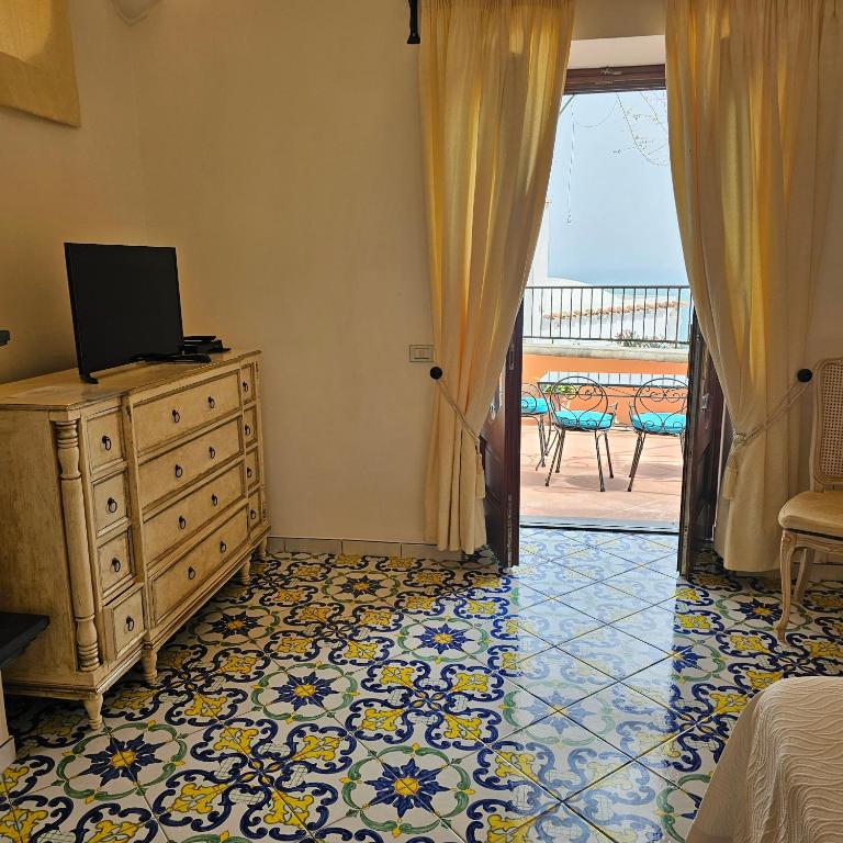 Villa Principe Giovanni - Camera Familiare con Vista Mare - 9