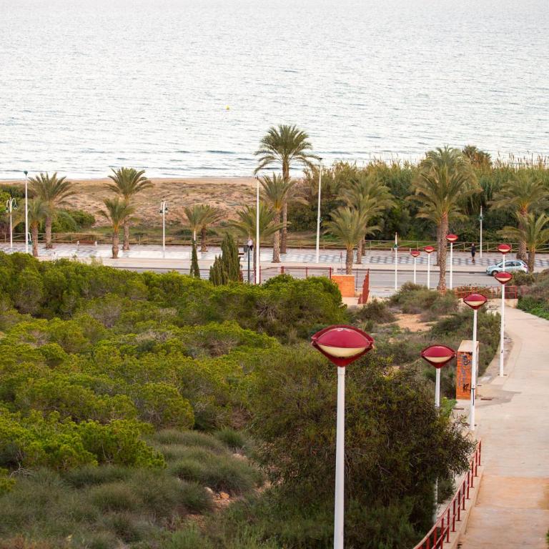 5 min walk to the beach Spacious terrace - Apartment mit 2 Schlafzimmern - 36