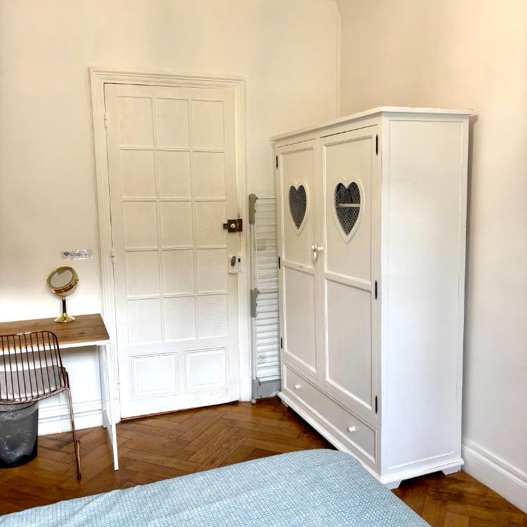 Les chambres de Cédric ICONIC TRAM GARE Nice Ville pour personnes CALMES - Chambre Double - 6