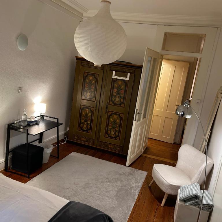 Grande chambre au bord du lac - Habitación Doble con patio - 3