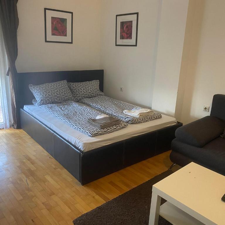 Heart of the city - Studio Apartman s Balkonom - 4