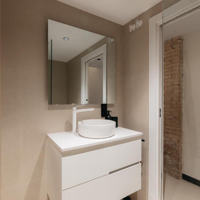 Lovely Exclusivity in Valencia Center - One-Bedroom Apartment - 20