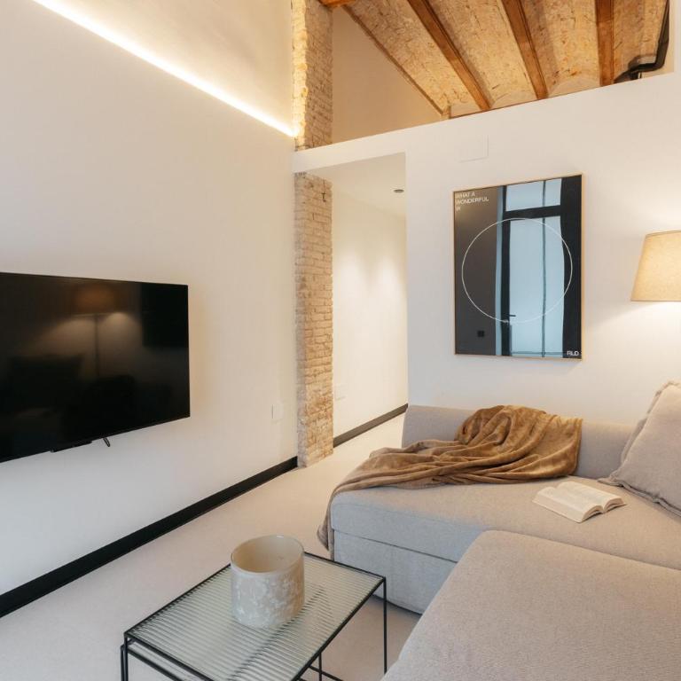 Lovely Exclusivity in Valencia Center - One-Bedroom Apartment - 2