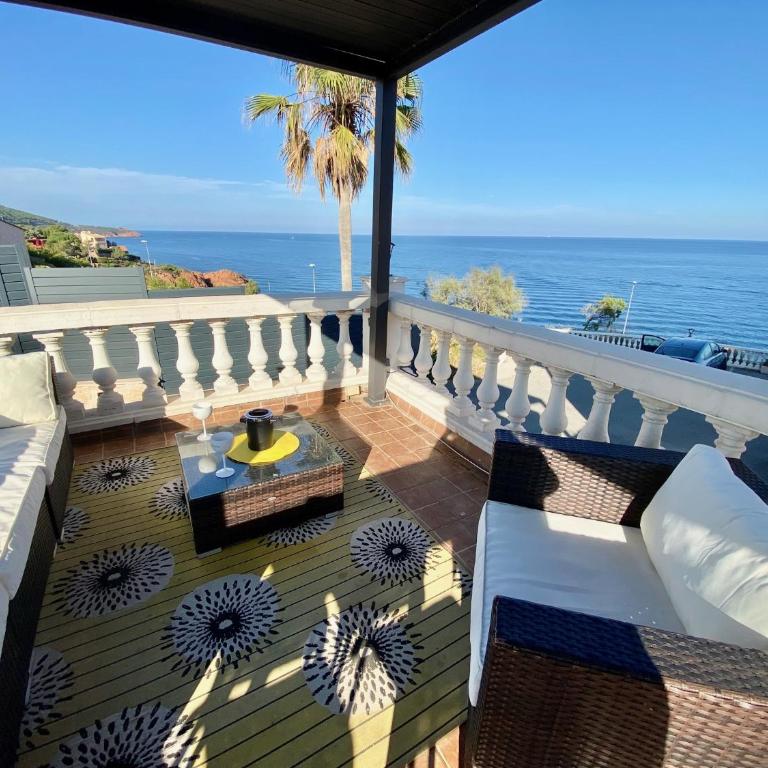 Studio et son Rooftop Panoramique Privé, Saint Raphaël, Anthéor, plage et gare à Pieds - Studio mit Meerblick - 3