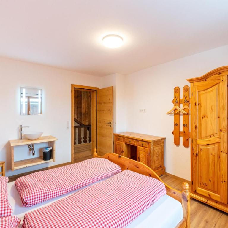 Farmhouse in Bramberg with Natural Pond - Maison de Vacances 5 Chambres - 30