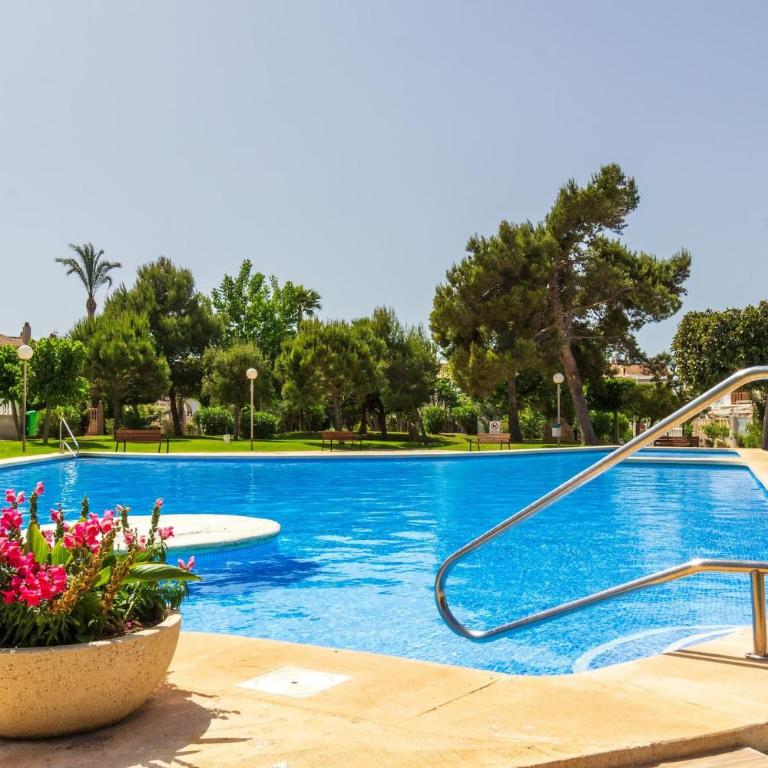 The Sun - pool and relax - One-Bedroom Apartment - 10