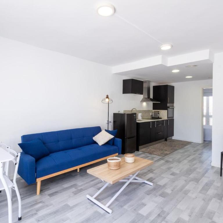 The Sun - pool and relax - One-Bedroom Apartment - 11