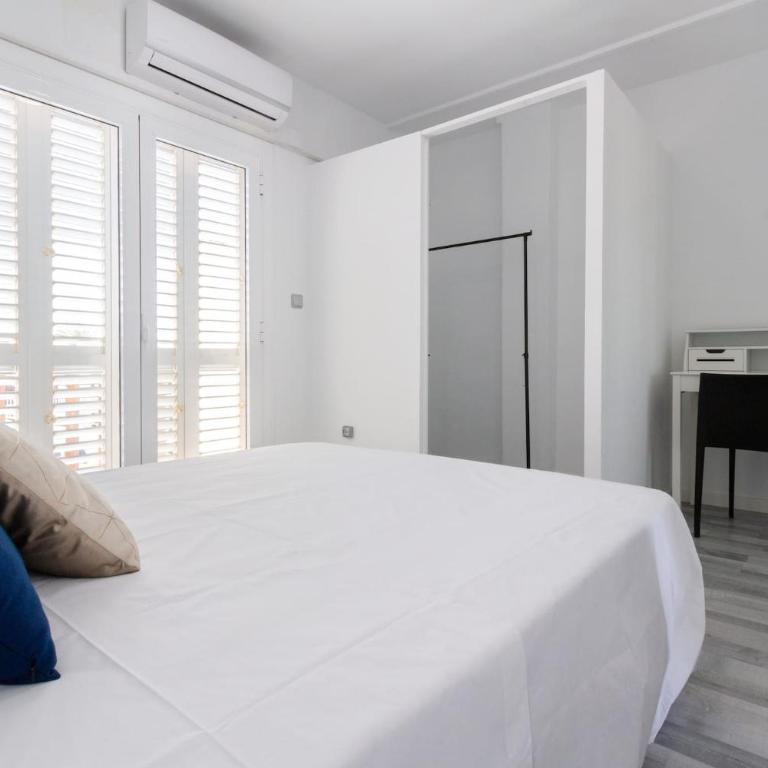 The Sun - pool and relax - One-Bedroom Apartment - 27
