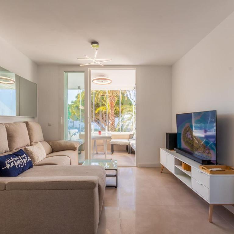 Vistas al mediterráneo by Domidai - Two-Bedroom Apartment - 22